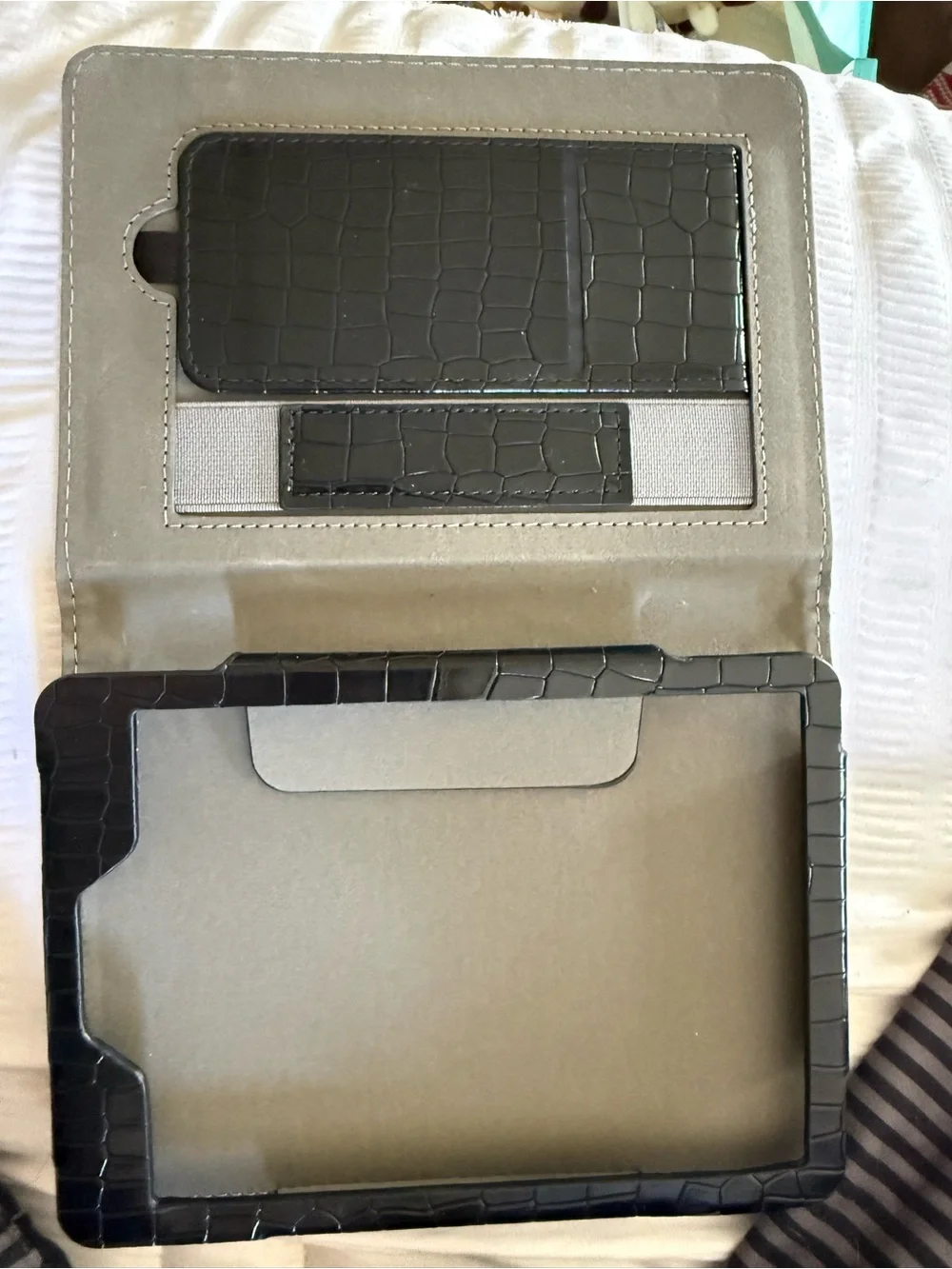 Kindle paperwhite 12 gen croc case
